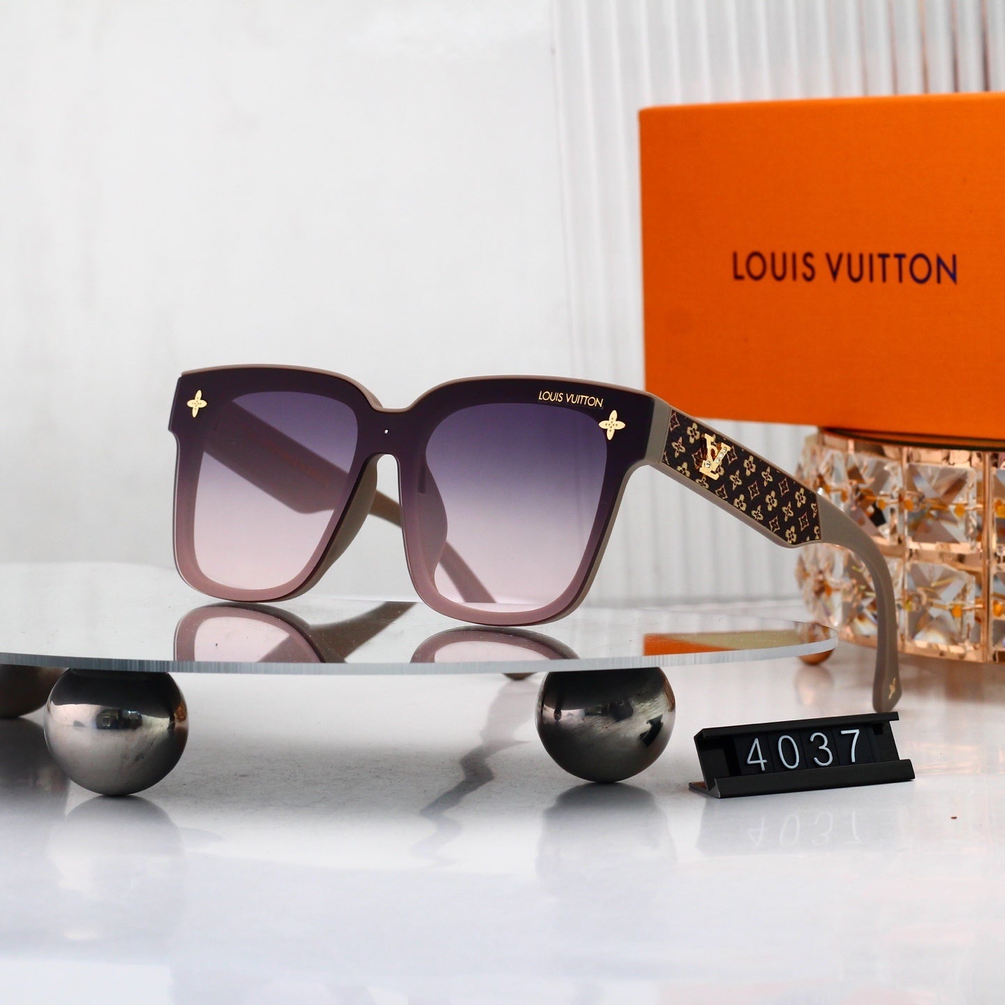 Louis vuitton Oversized Sunglasses with Monogram Temples 4037 Butterfly