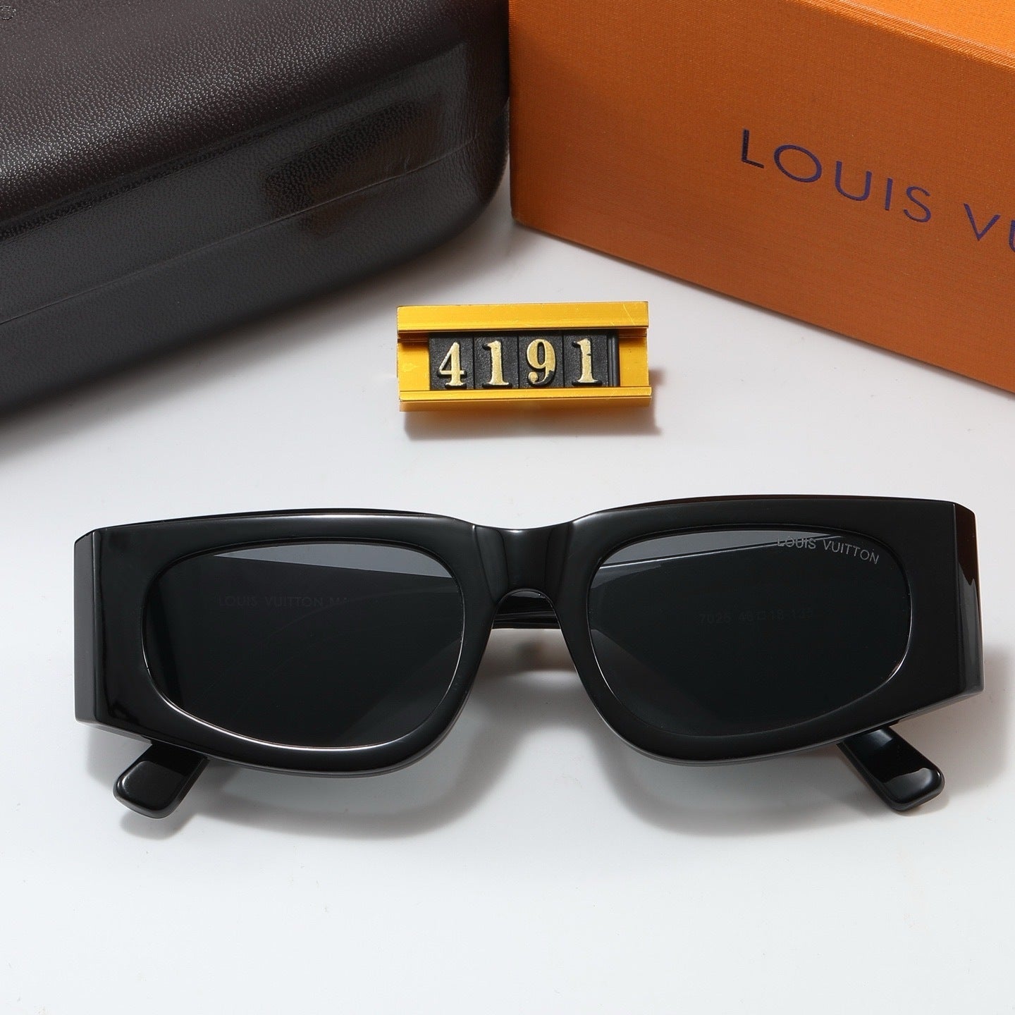 Louis vuitton Vintage Cat-Eye Bold Frame Sunglasses with Metal Detail (Model 4191) Cat-Eye